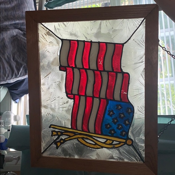 American Flag Hanging Sun Catcher - Picture 4 of 6